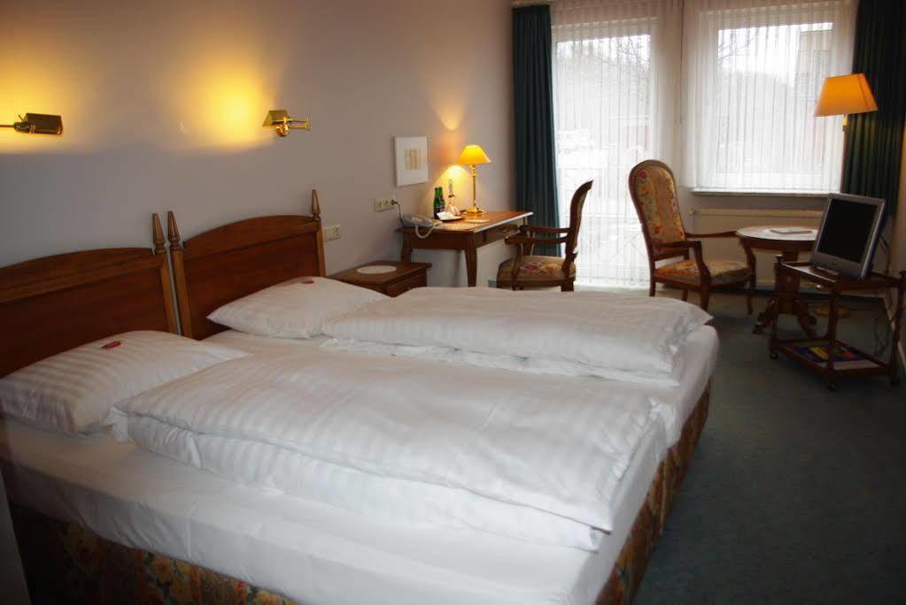 Kino-Hotel Meyer Harsefeld Екстер'єр фото